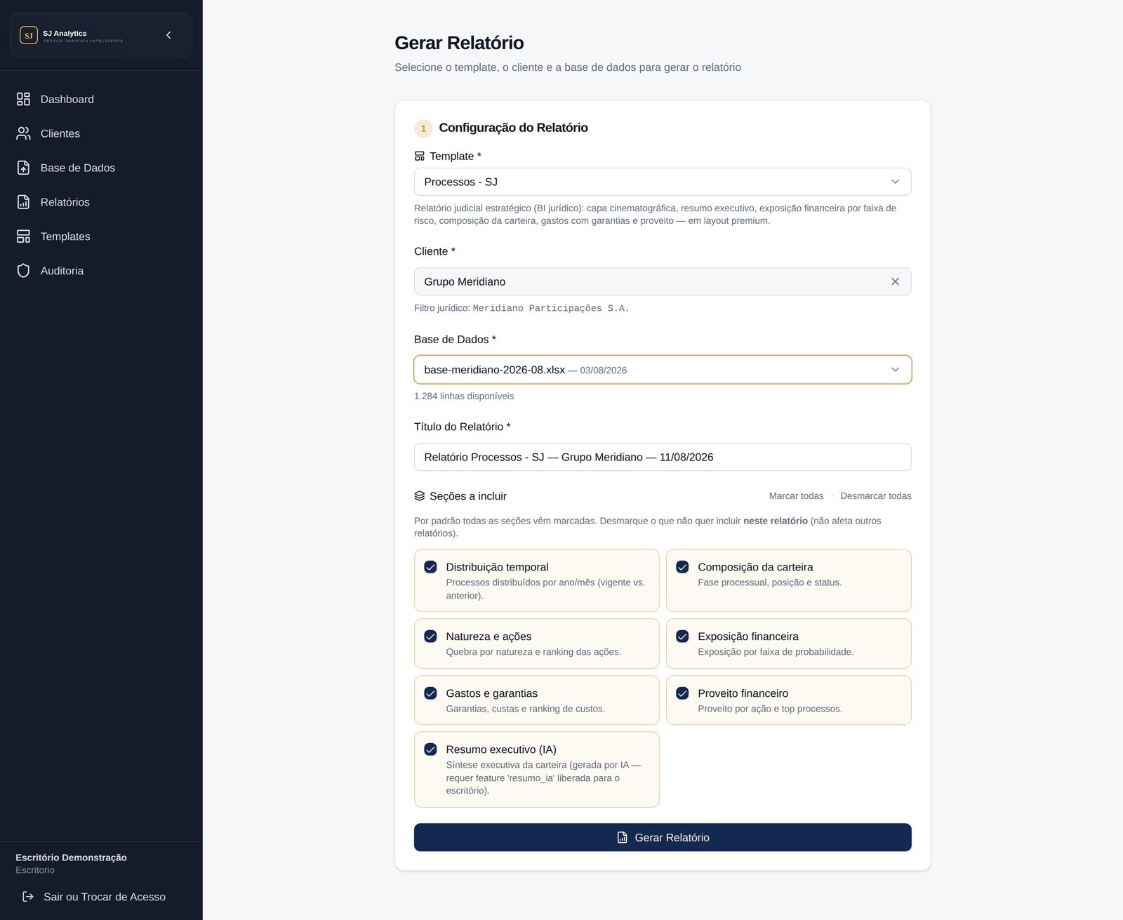 Tela de configuração do relatório, com o template e as seções a incluir